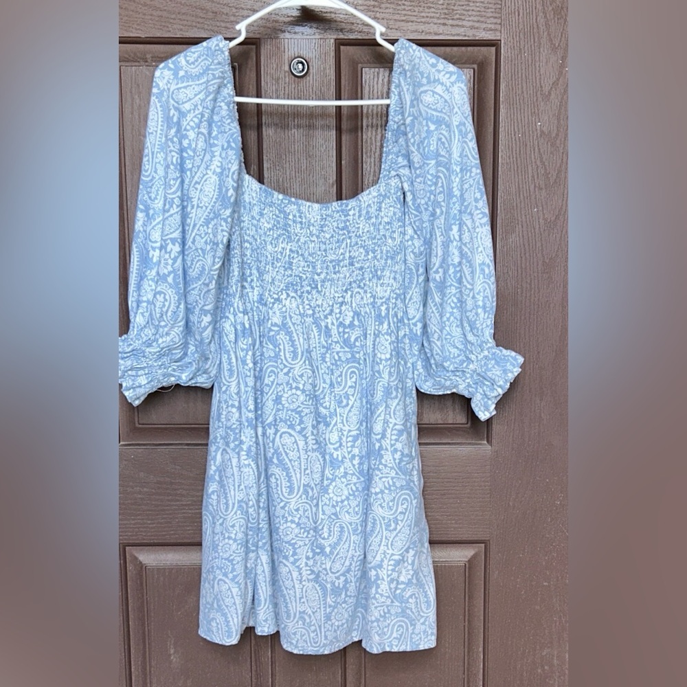 Elegant Blue Paisley Mini Dress